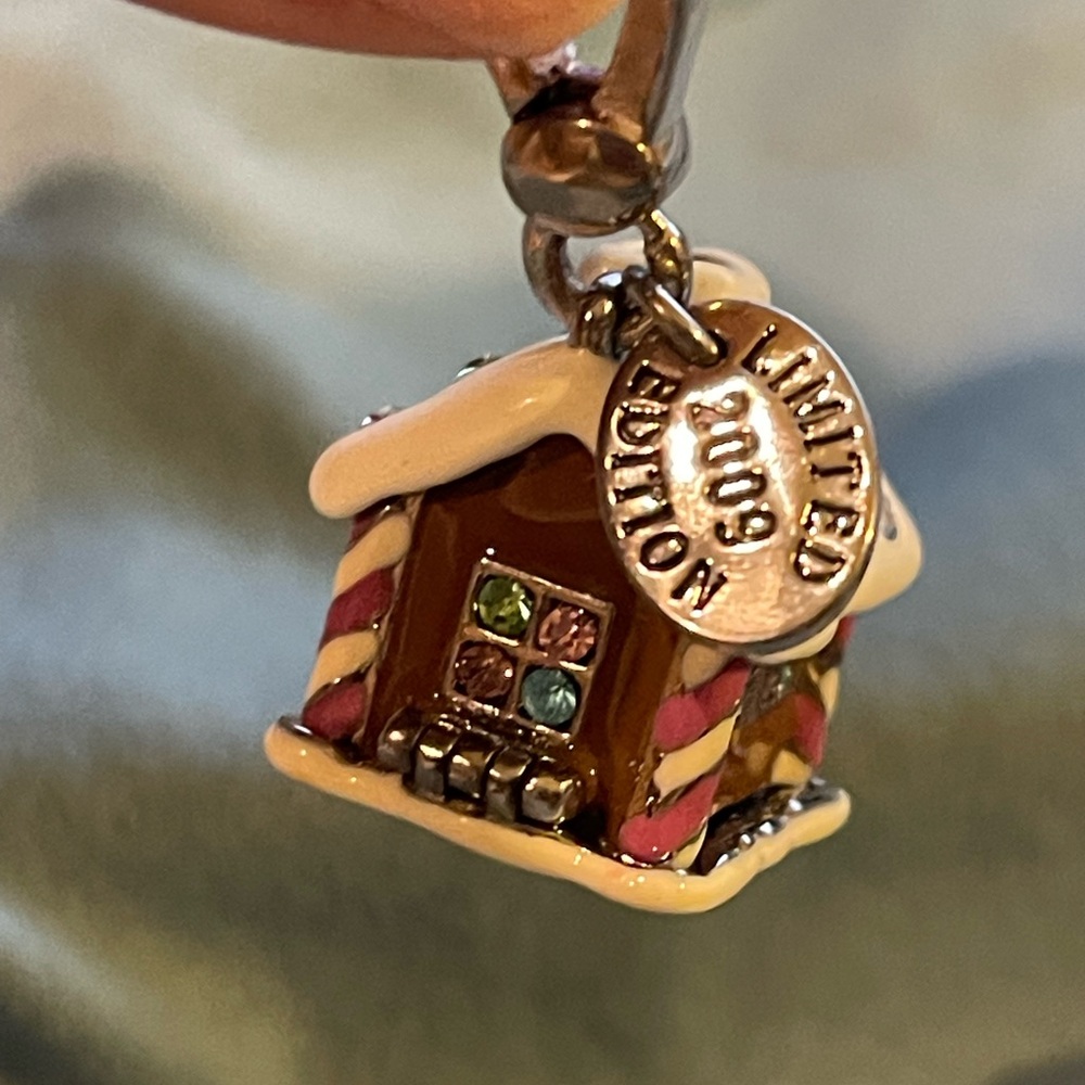 LIMITED EDITION 2009 Juicy Couture Gingerbread House